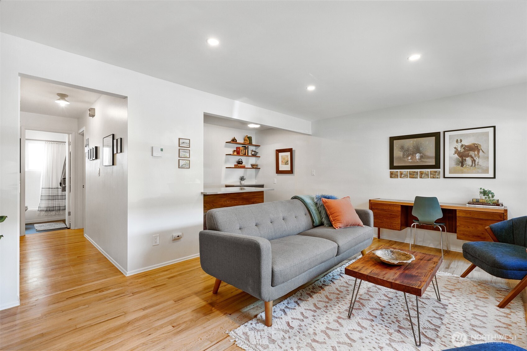 4710 Dayton Avenue N Unit: 2