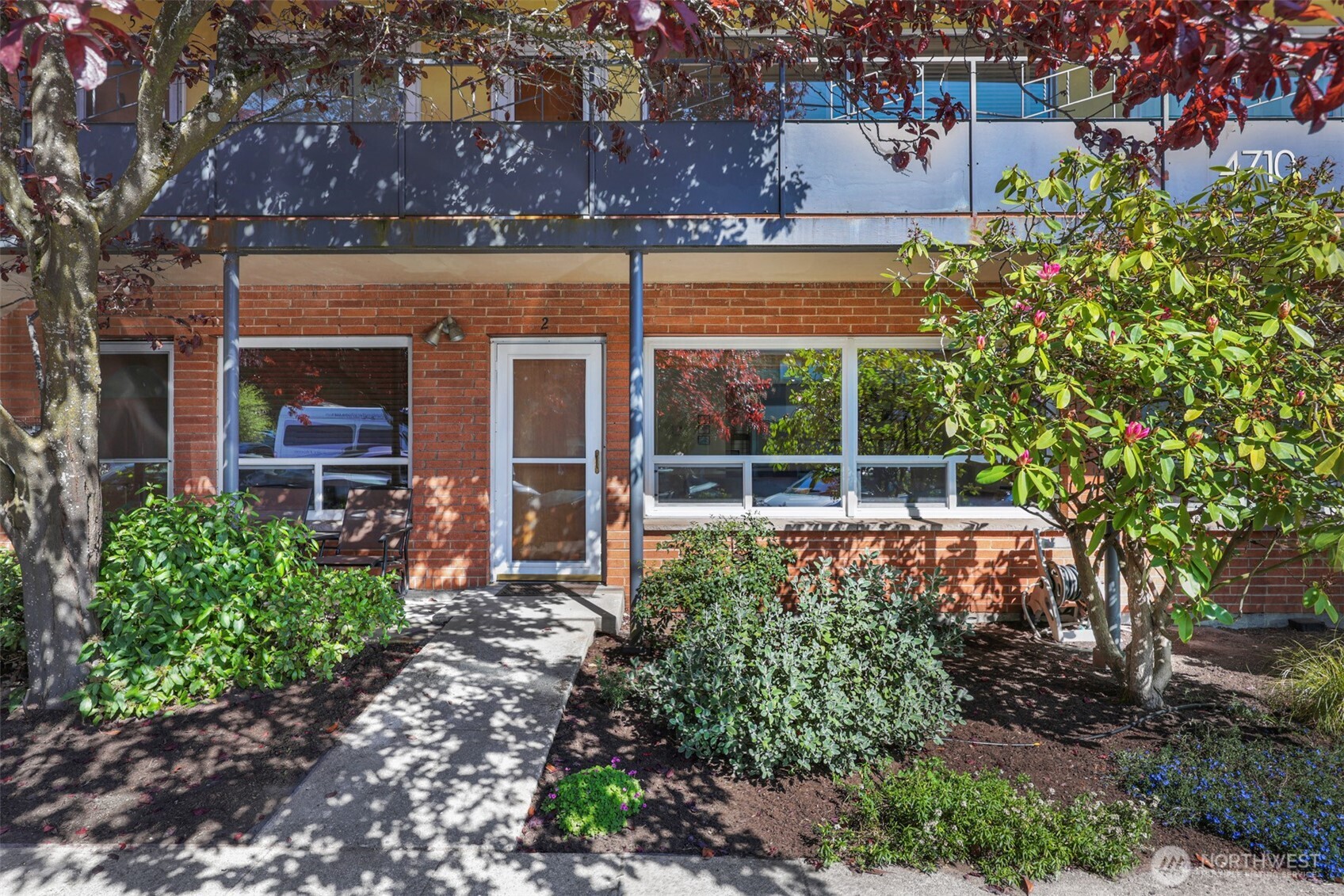 4710 Dayton Avenue N Unit: 2