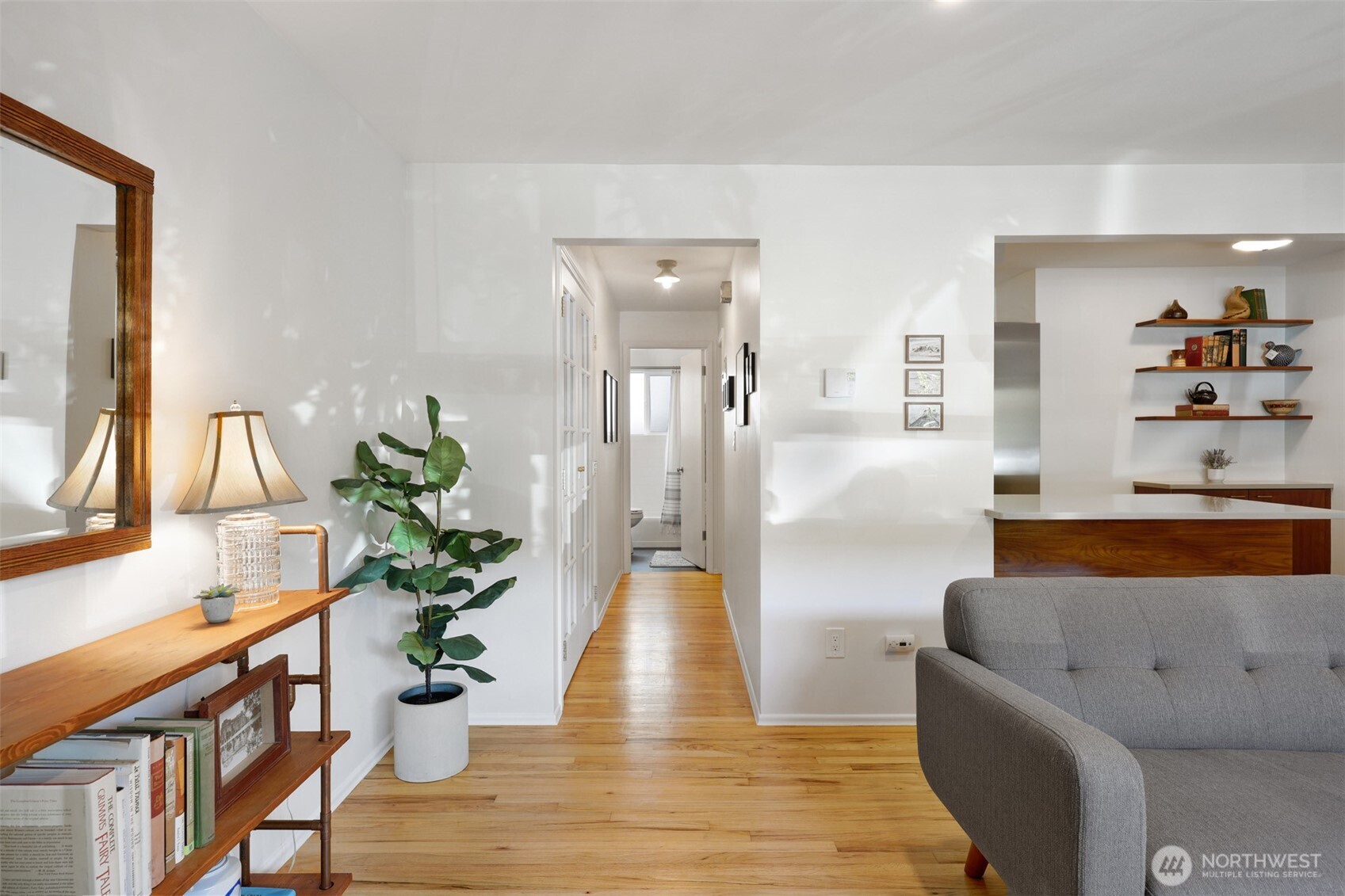 4710 Dayton Avenue N Unit: 2