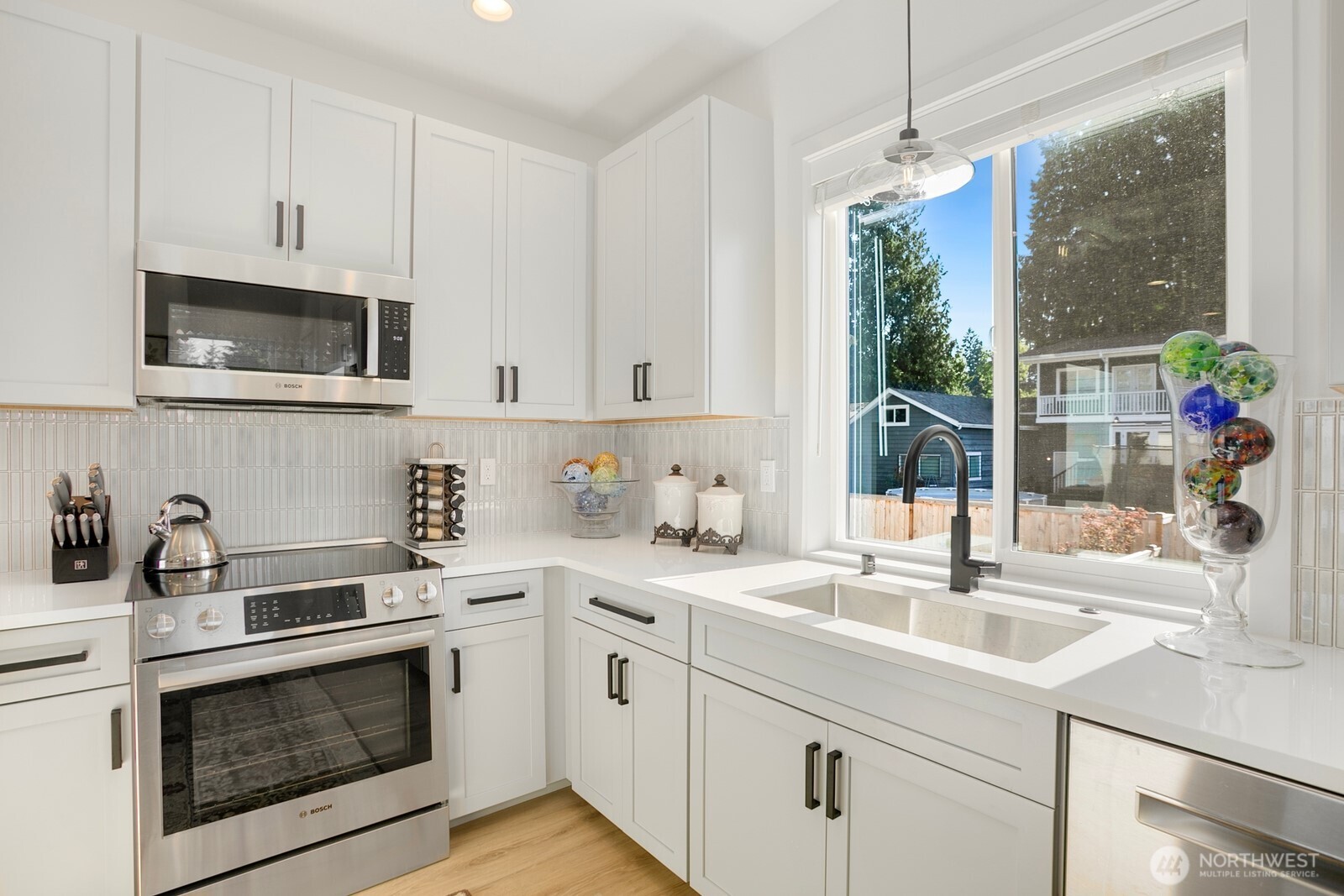 12734 B 7th Avenue NW