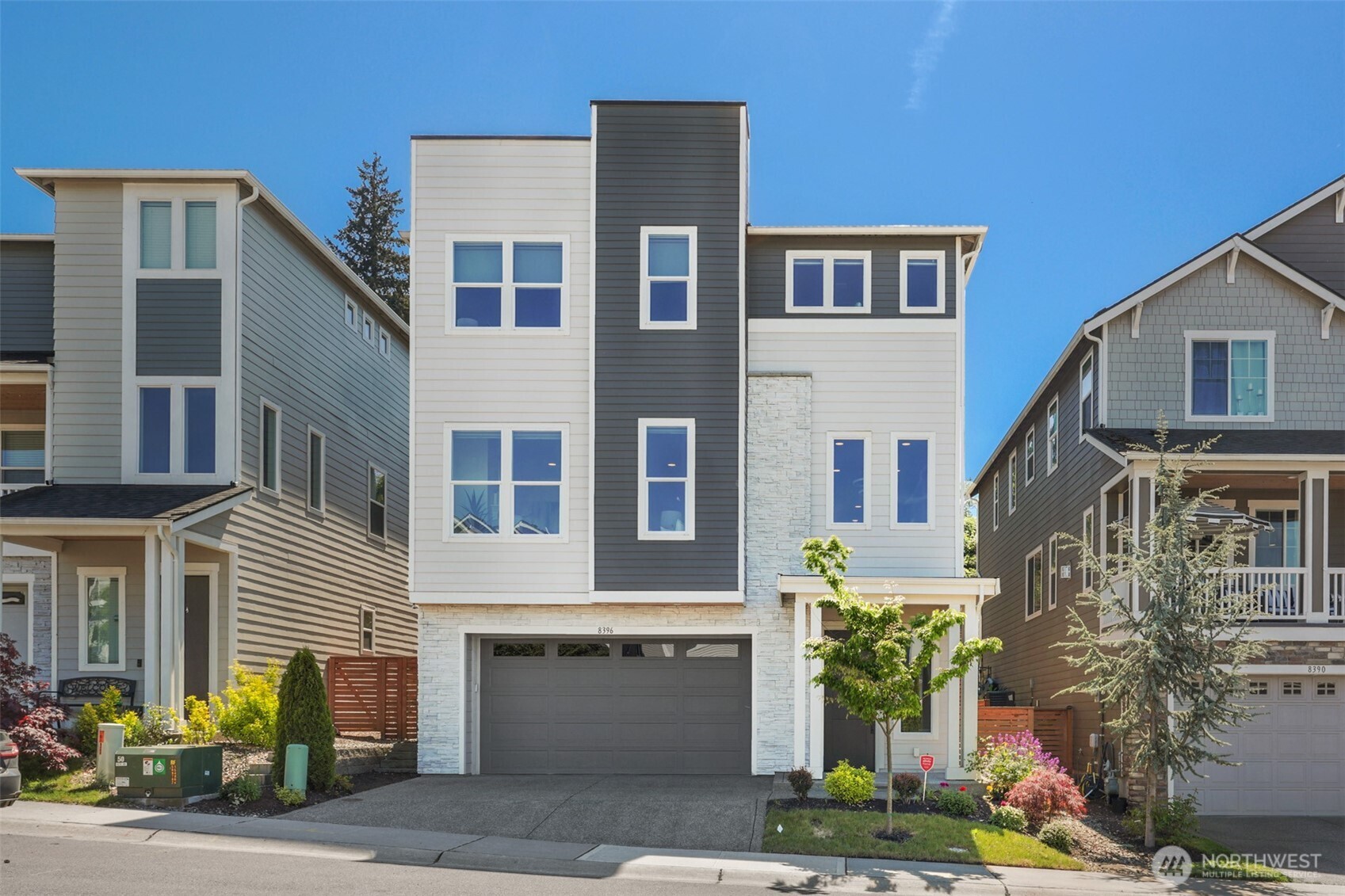 8396 28th Ct East