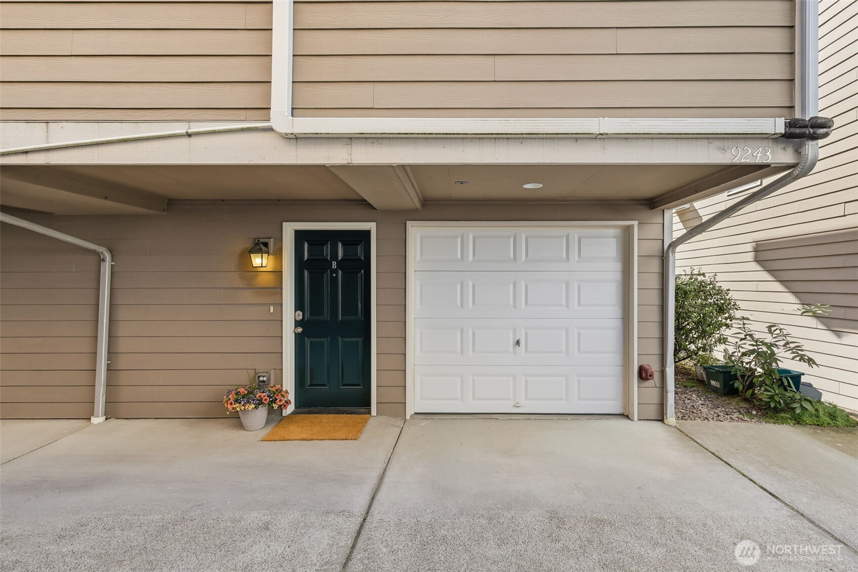 9243 Ashworth Avenue N Unit: B
