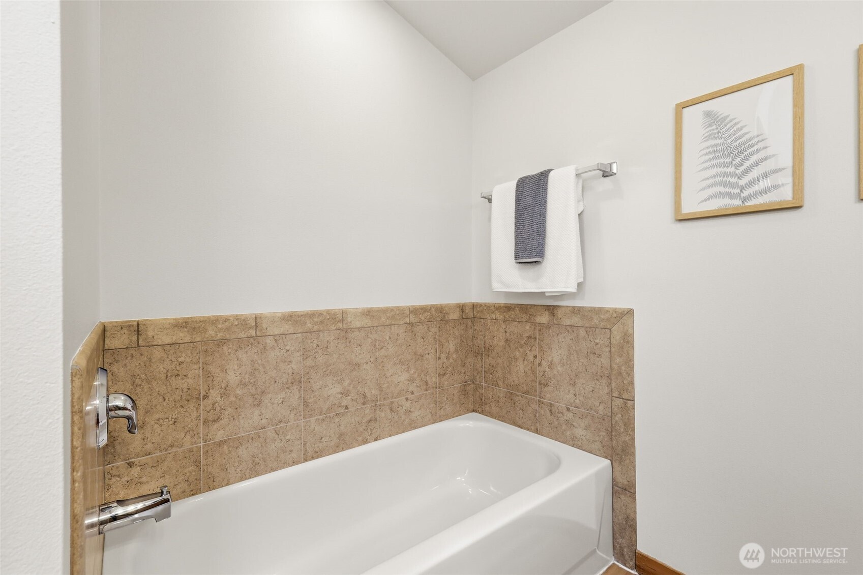 9243 Ashworth Avenue N Unit: B