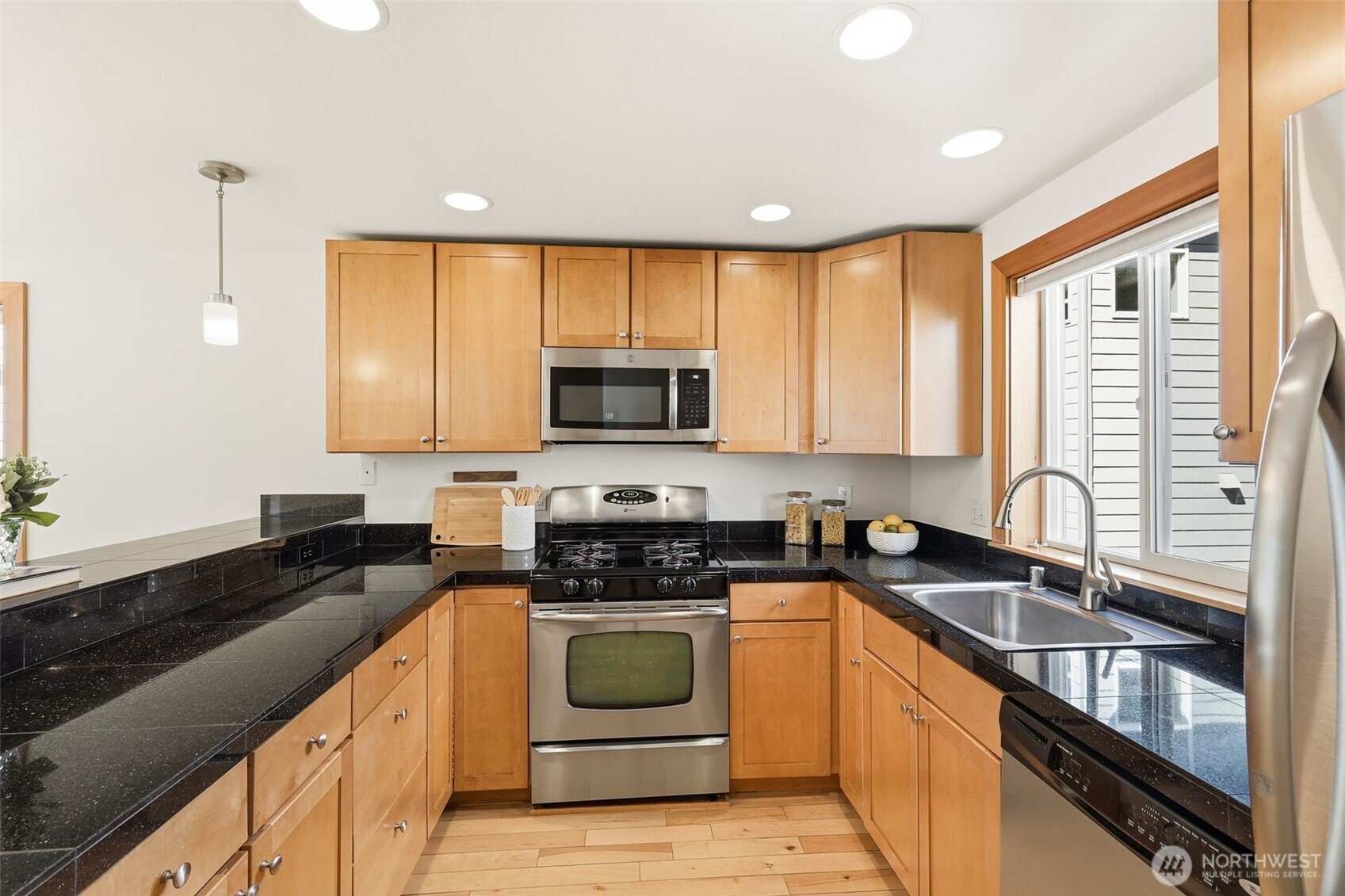 9243 Ashworth Avenue N Unit: B