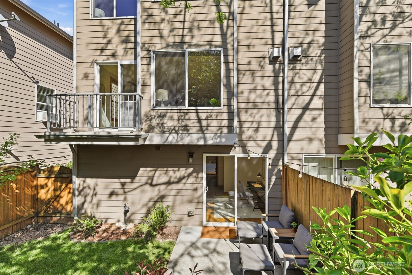 9243 Ashworth Avenue N Unit: B