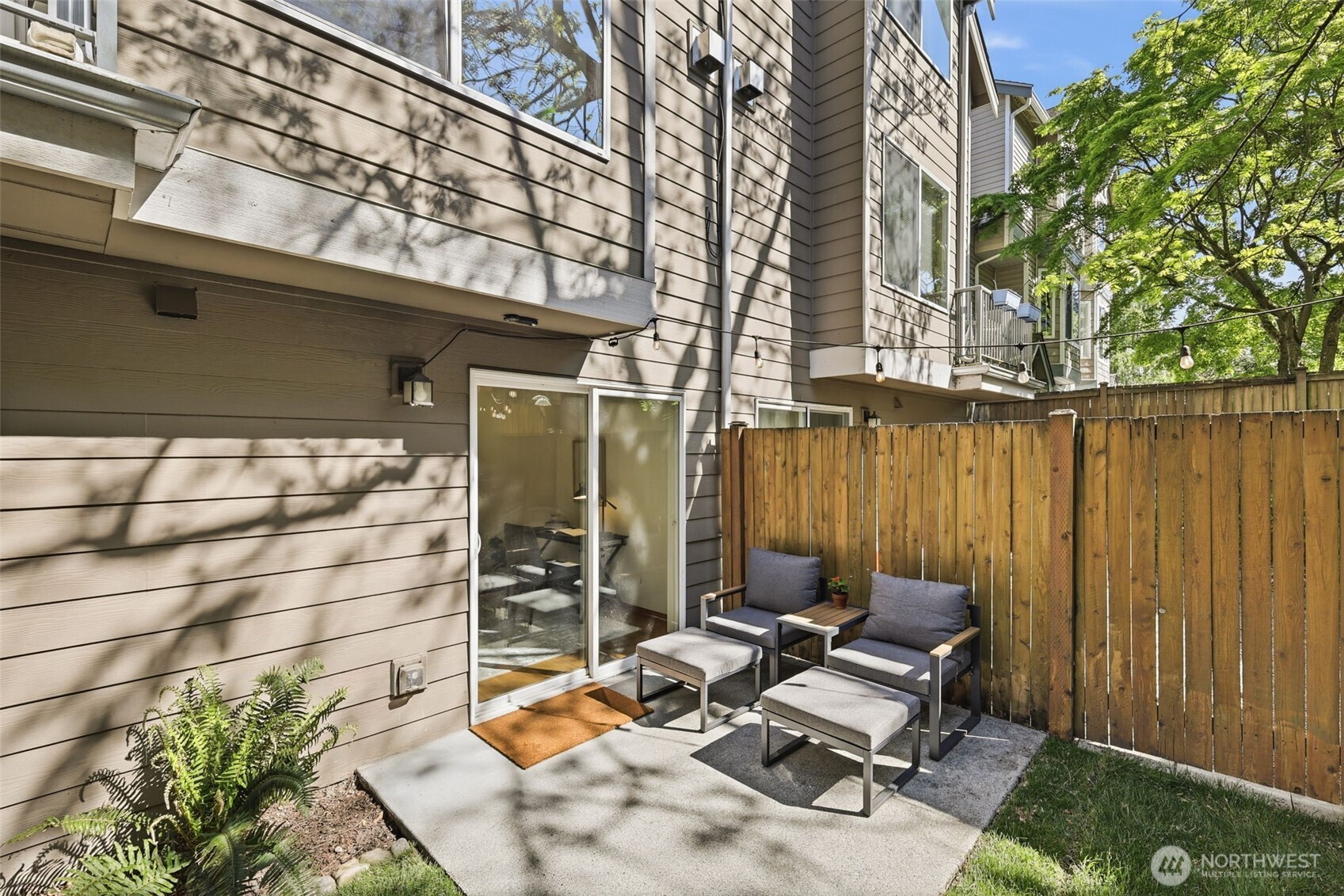 9243 Ashworth Avenue N Unit: B