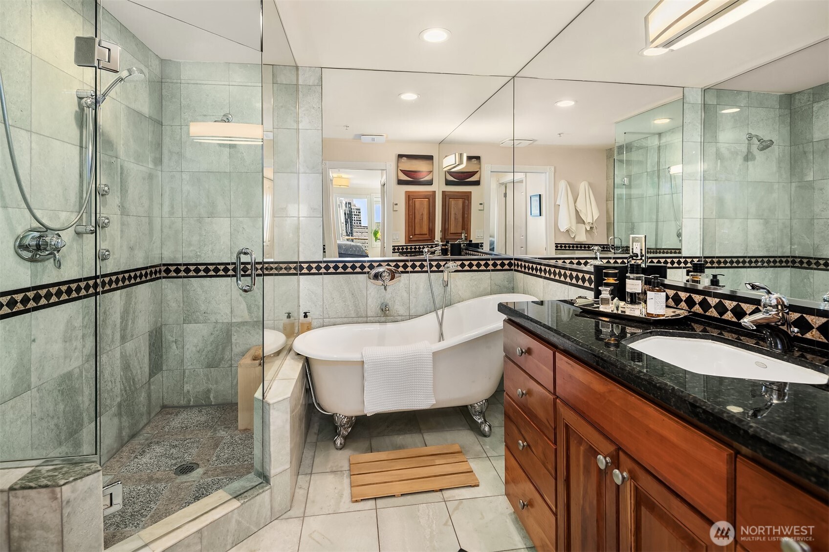 311 E Republican Street Unit: 201
