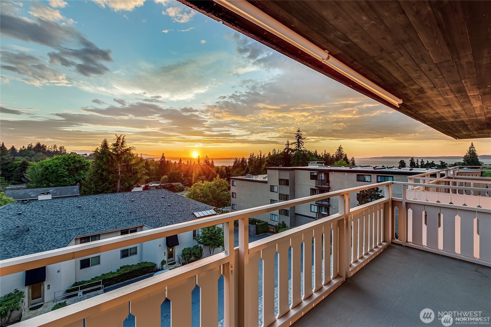 1110 5th Avenue S Unit: 402