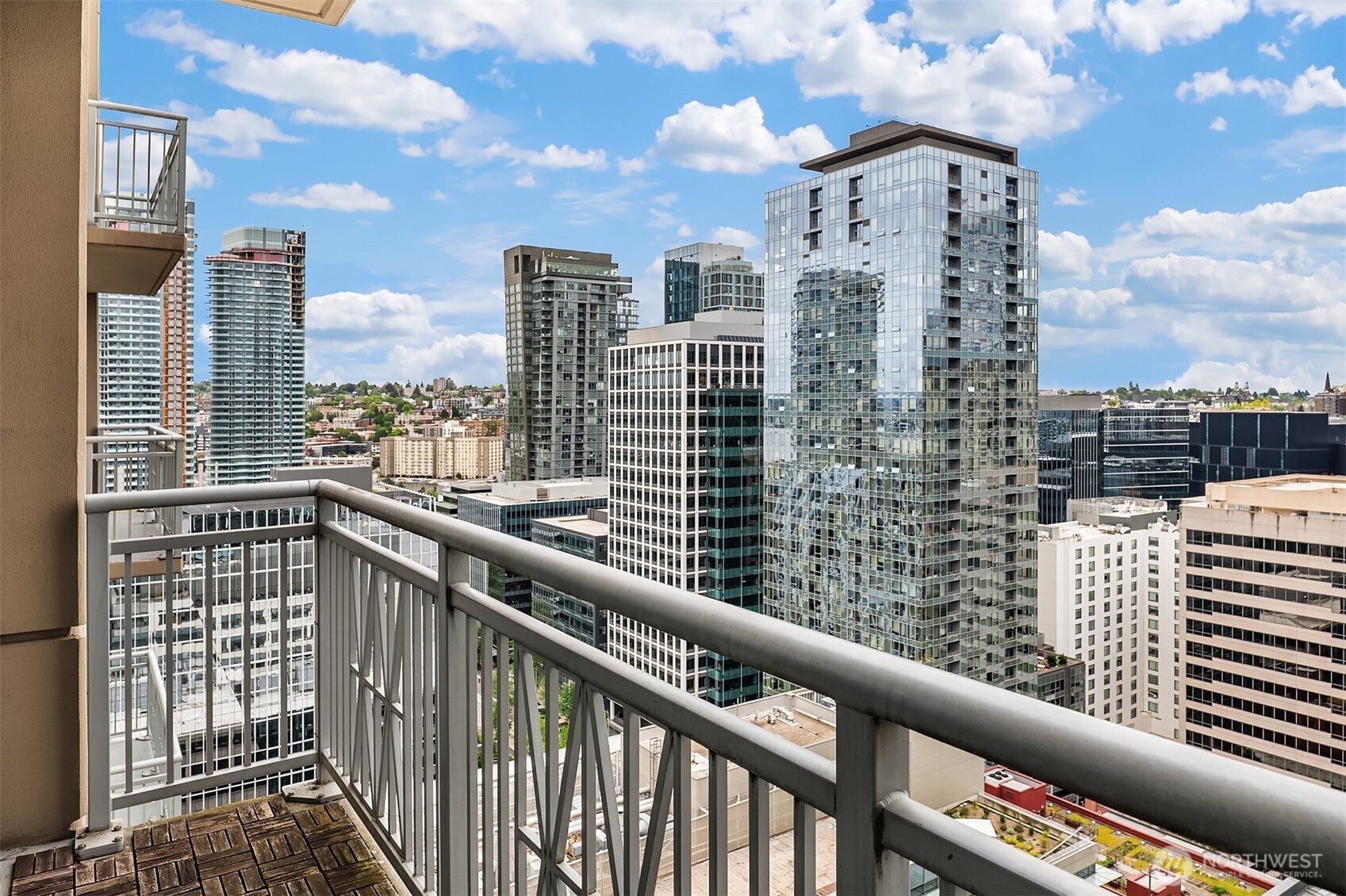 819 Virginia Street Unit: 3304