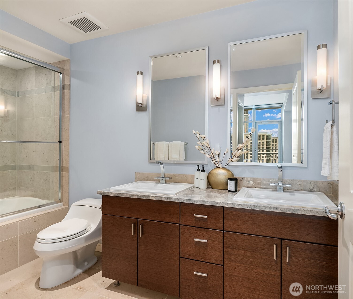 819 Virginia Street Unit: 3304