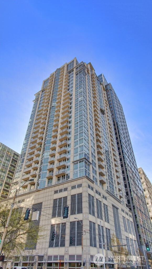 819 Virginia Street Unit: 3304