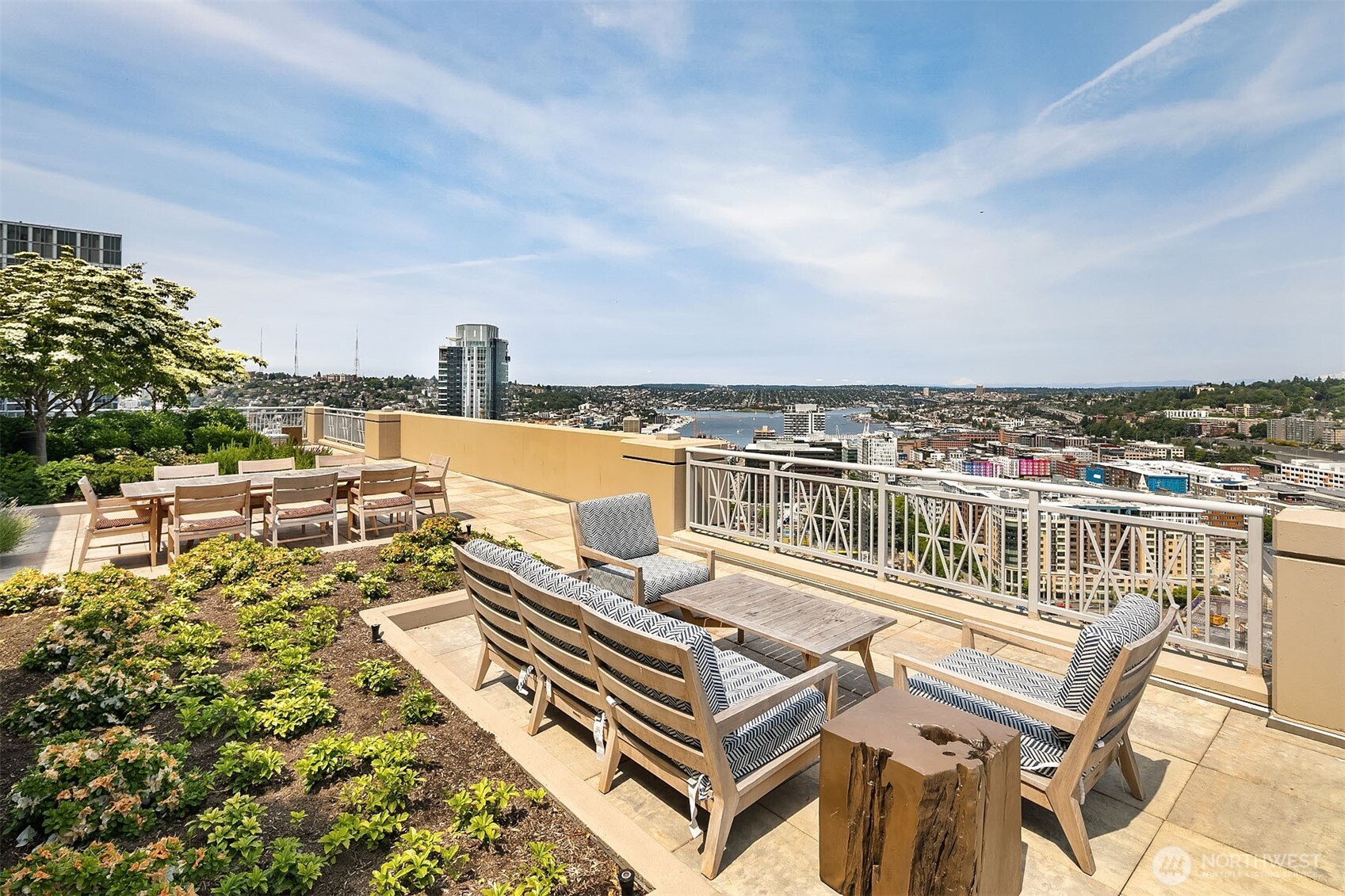 819 Virginia Street Unit: 3304