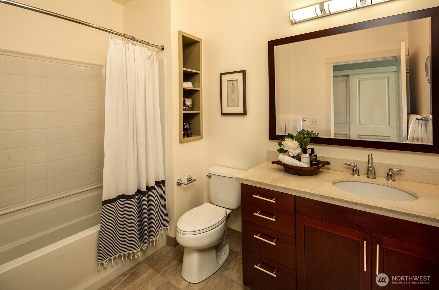170 Harbor Sq Loop NE Unit: A-411