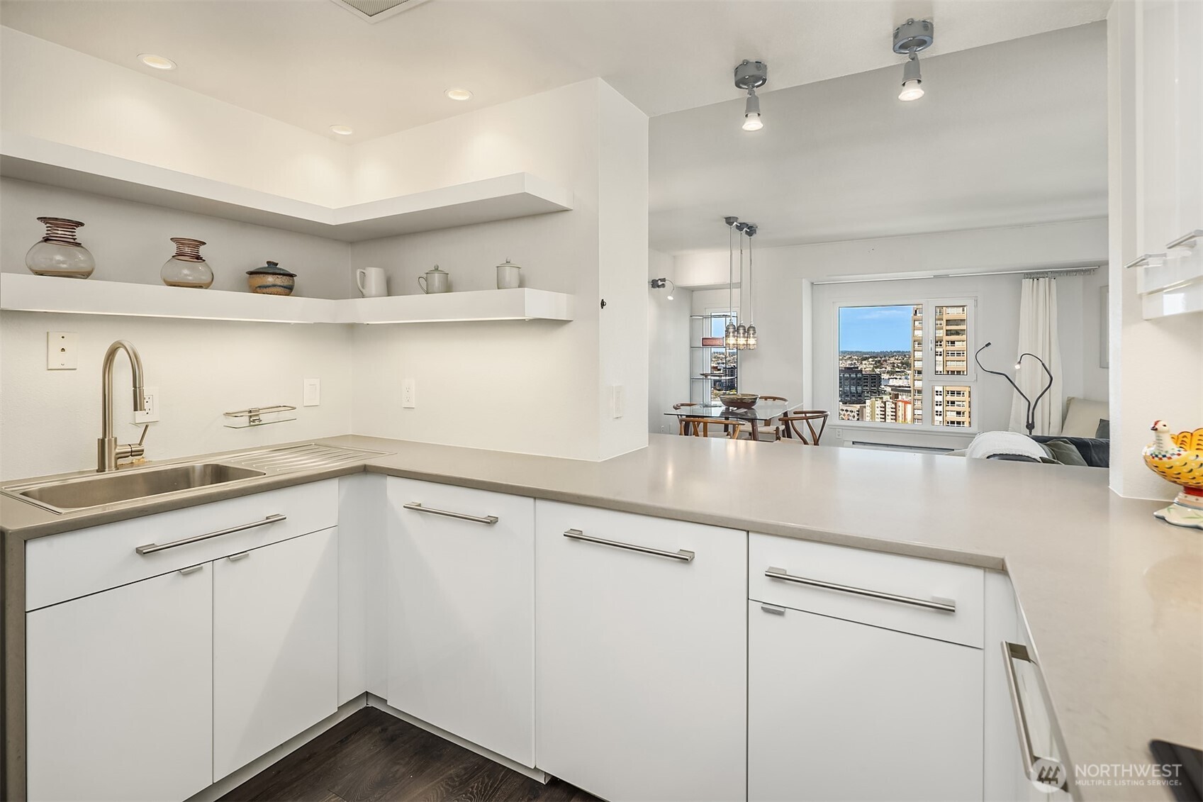 121 Vine Street Unit: 2506