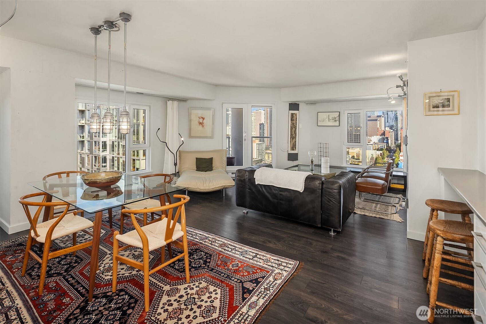 121 Vine Street Unit: 2506