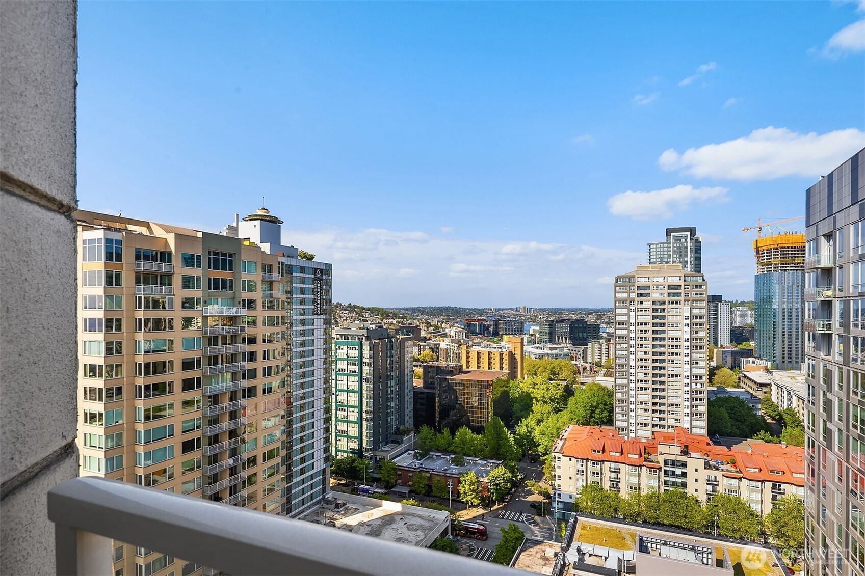 121 Vine Street Unit: 2506