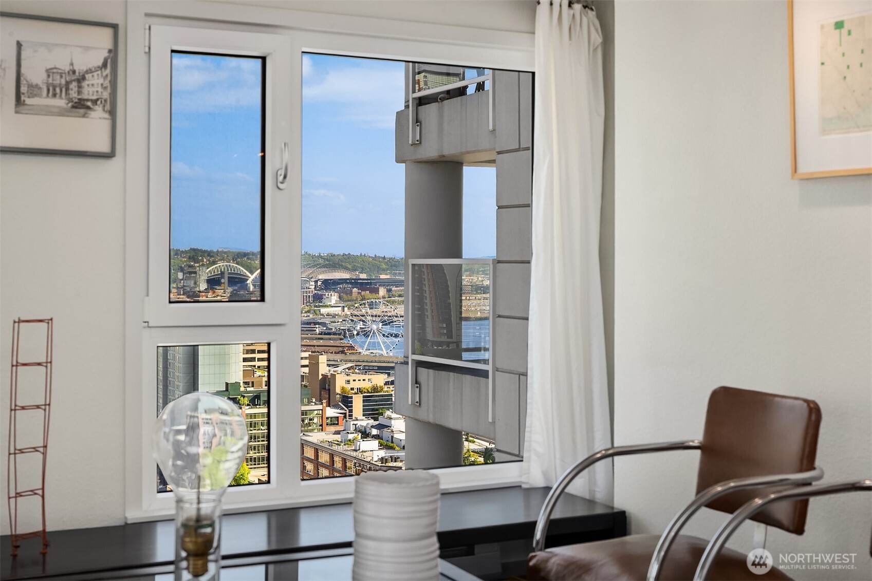 121 Vine Street Unit: 2506