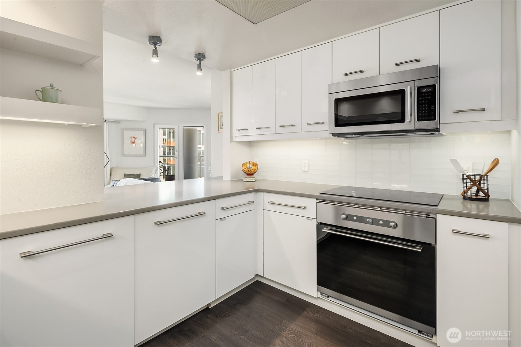 121 Vine Street Unit: 2506