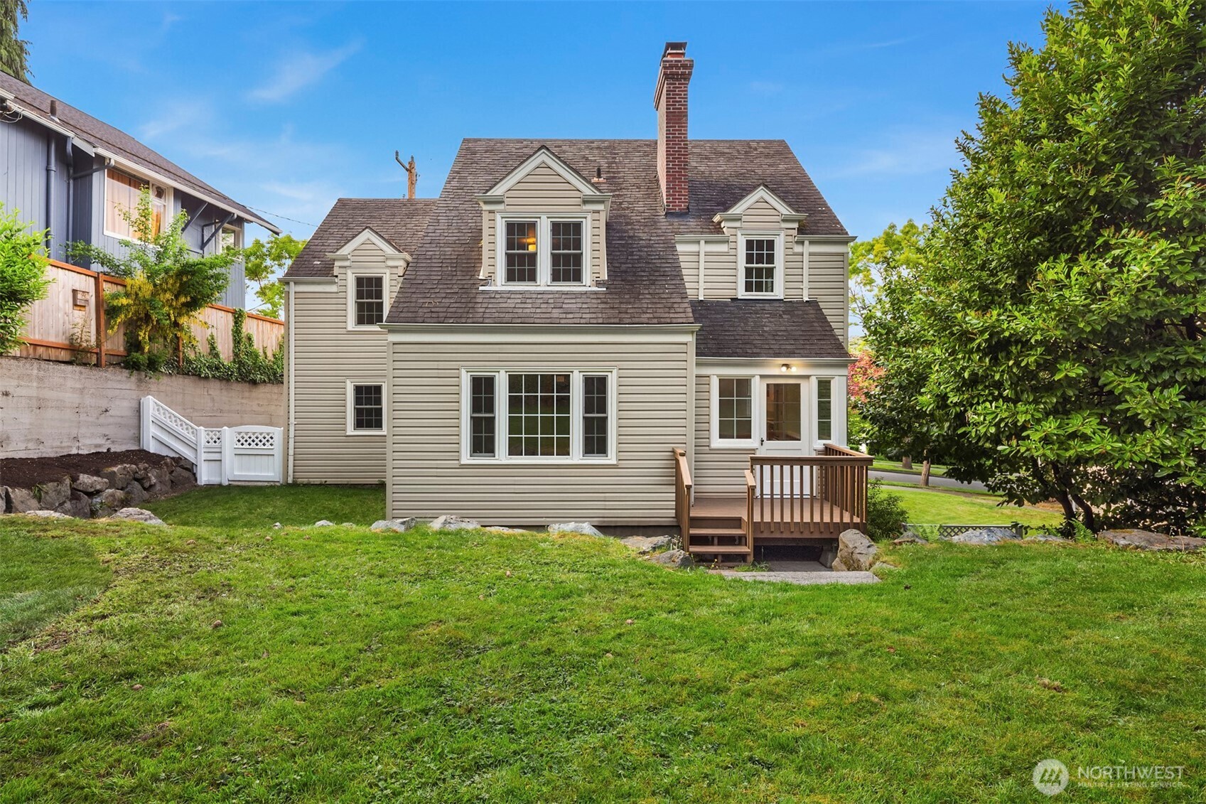 409 W Dravus Street