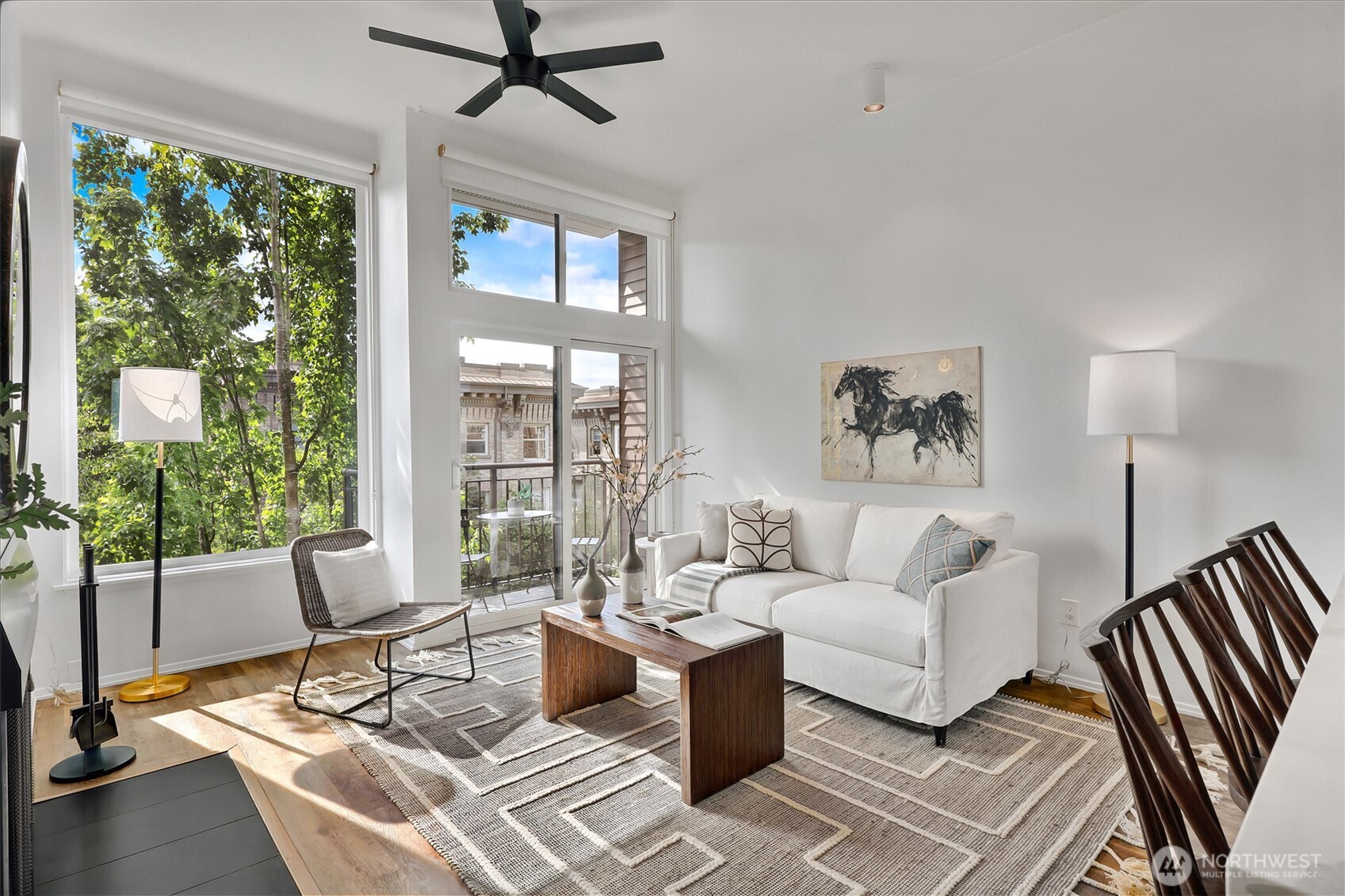 410 13th Avenue E Unit: PH 3
