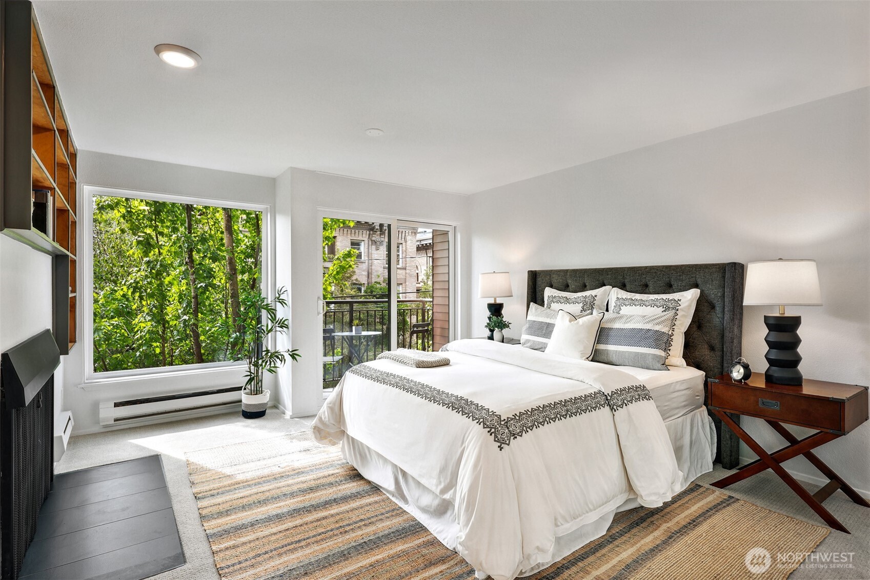 410 13th Avenue E Unit: PH 3