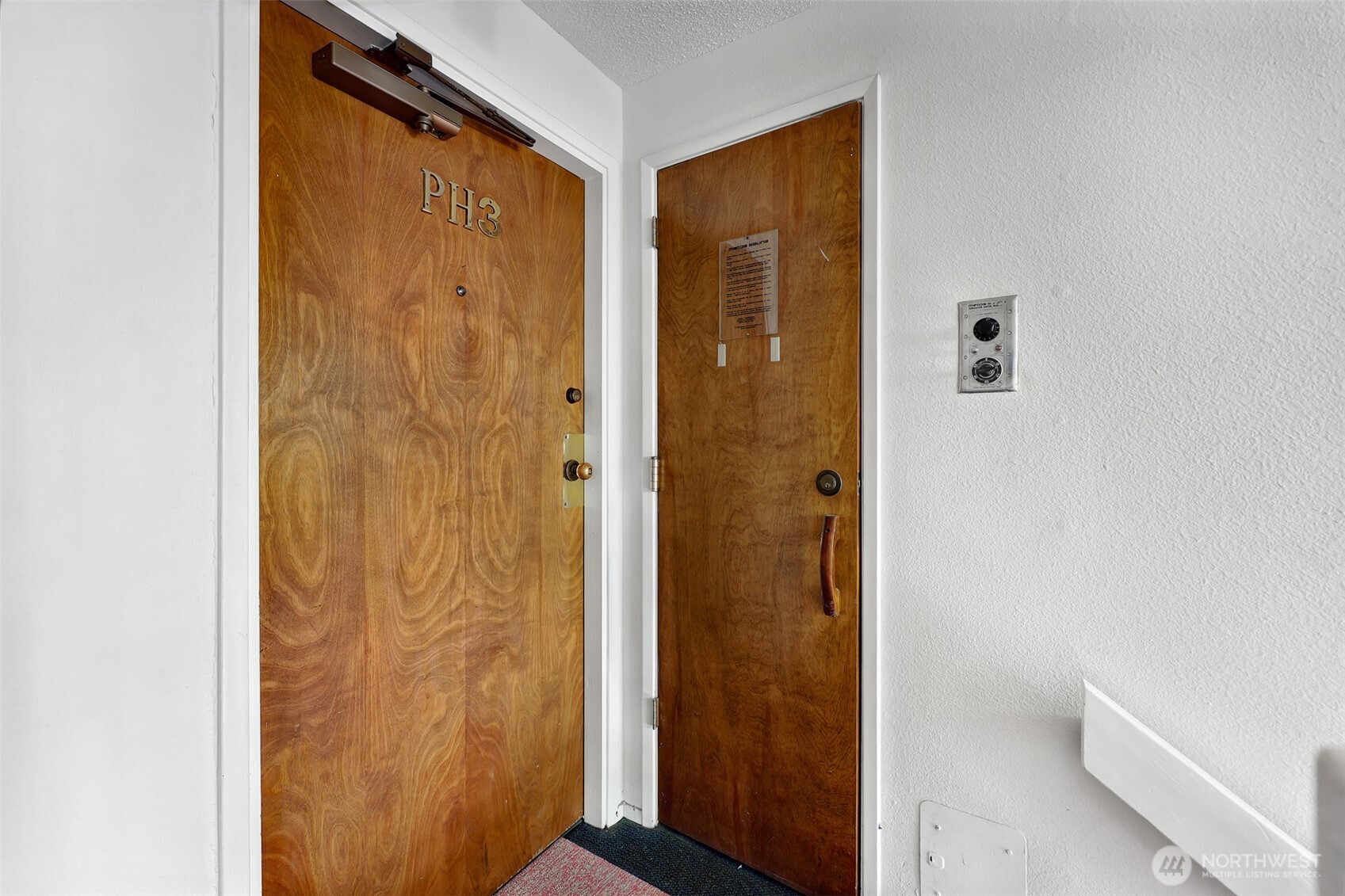 410 13th Avenue E Unit: PH 3