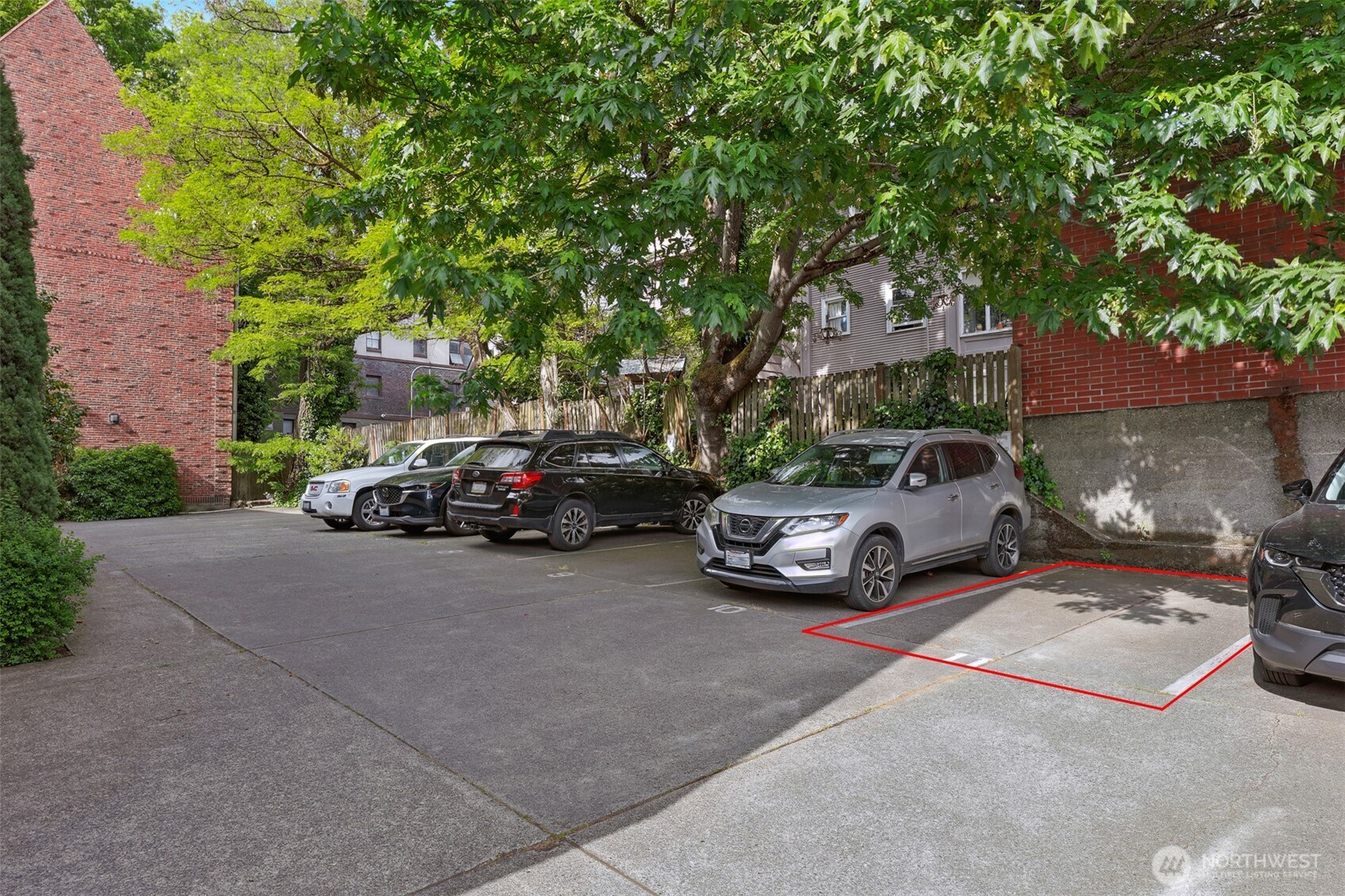 410 13th Avenue E Unit: PH 3