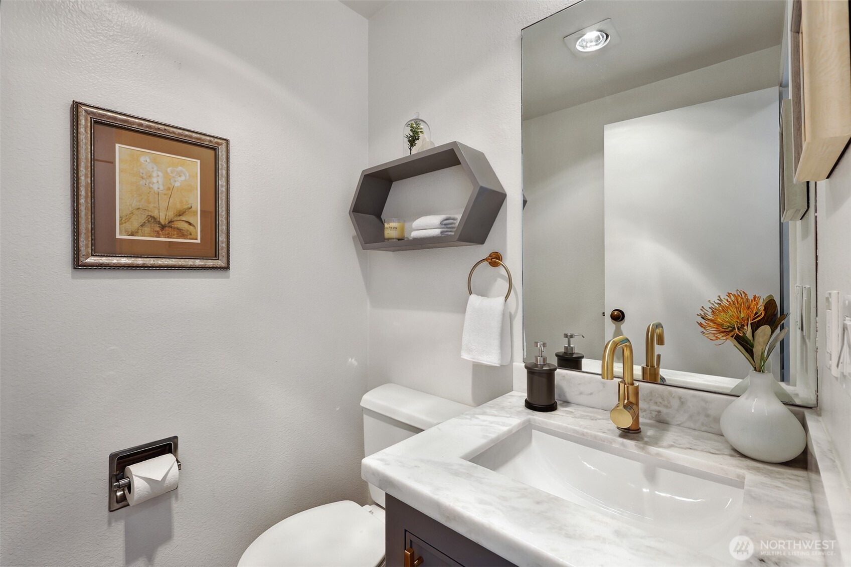 410 13th Avenue E Unit: PH 3