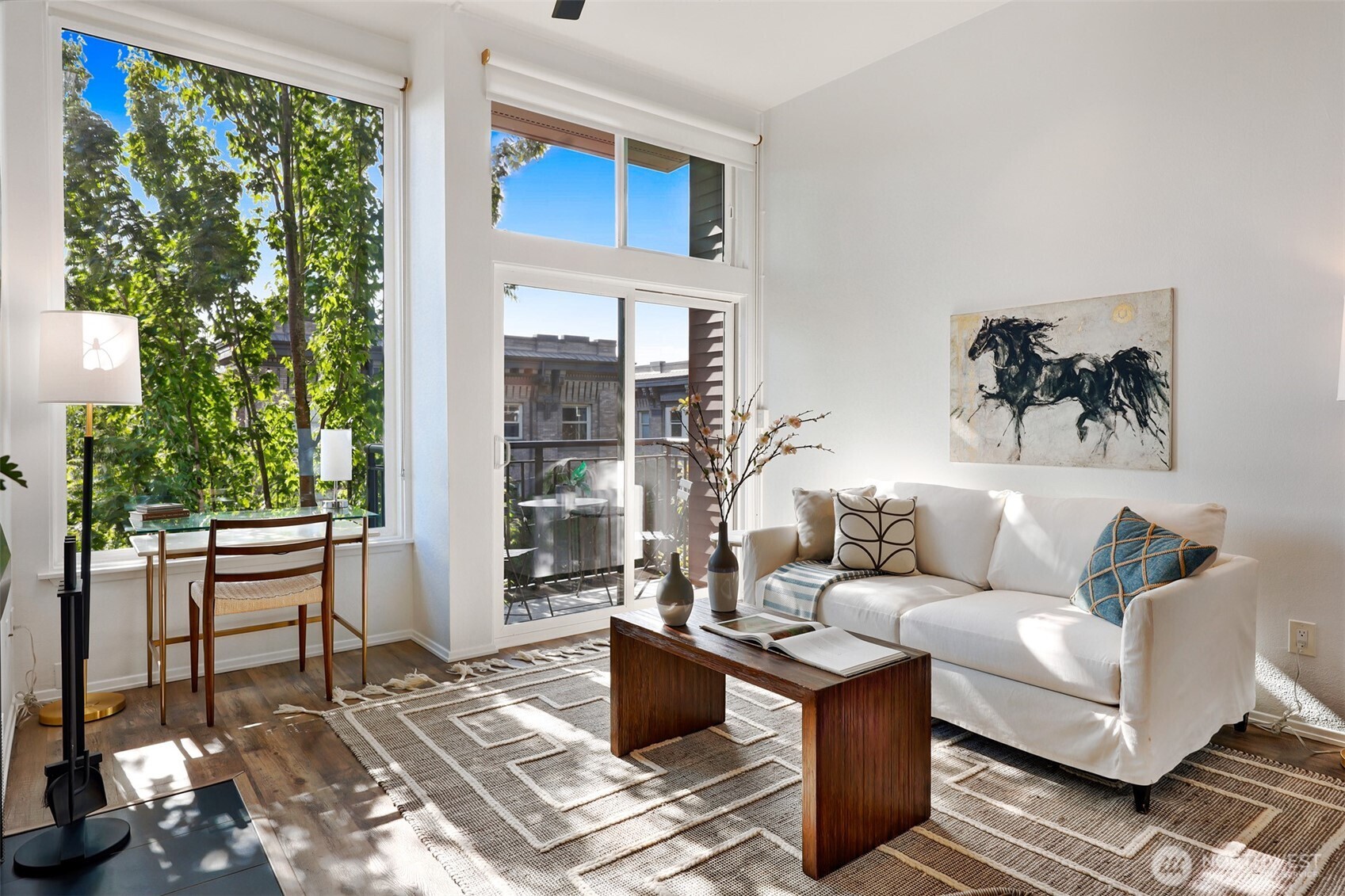 410 13th Avenue E Unit: PH 3