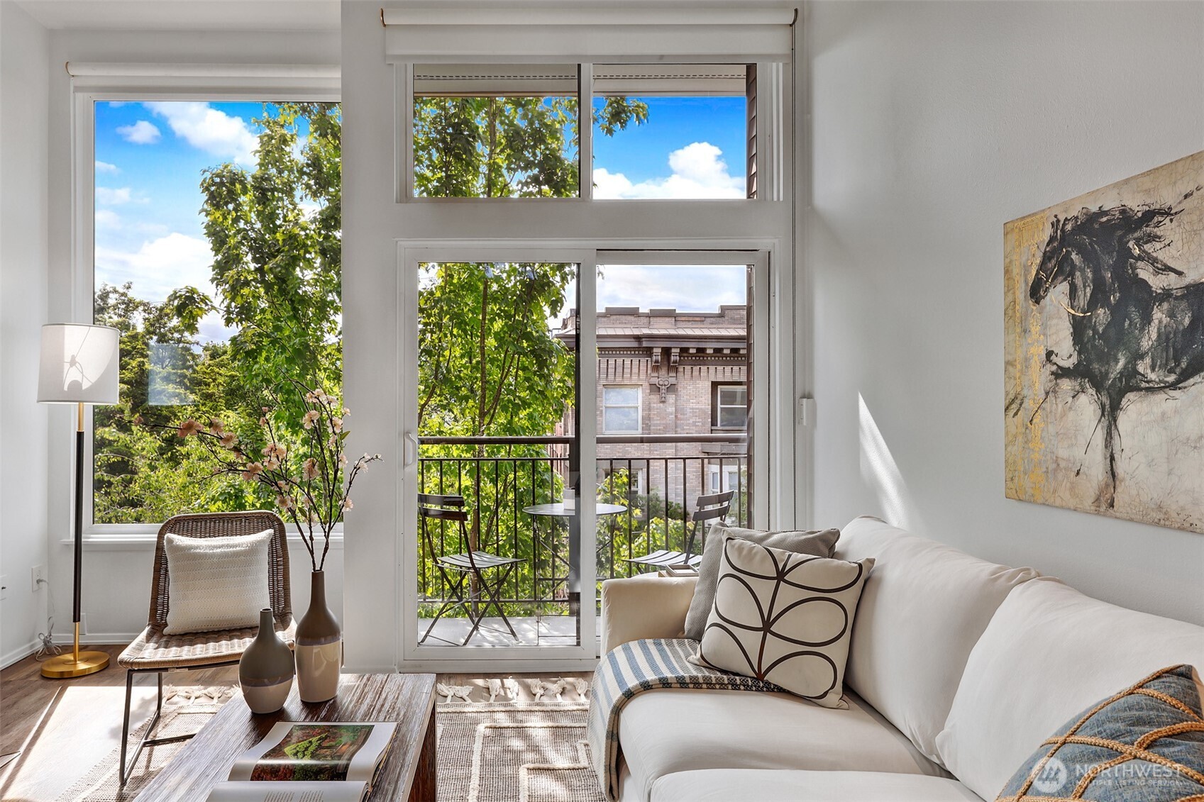 410 13th Avenue E Unit: PH 3
