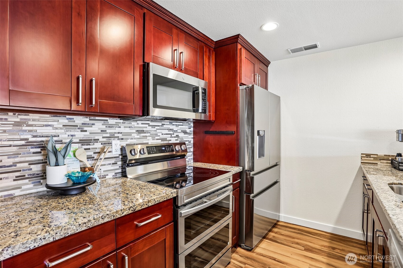 16921 Inglewood Road NE Unit: A103