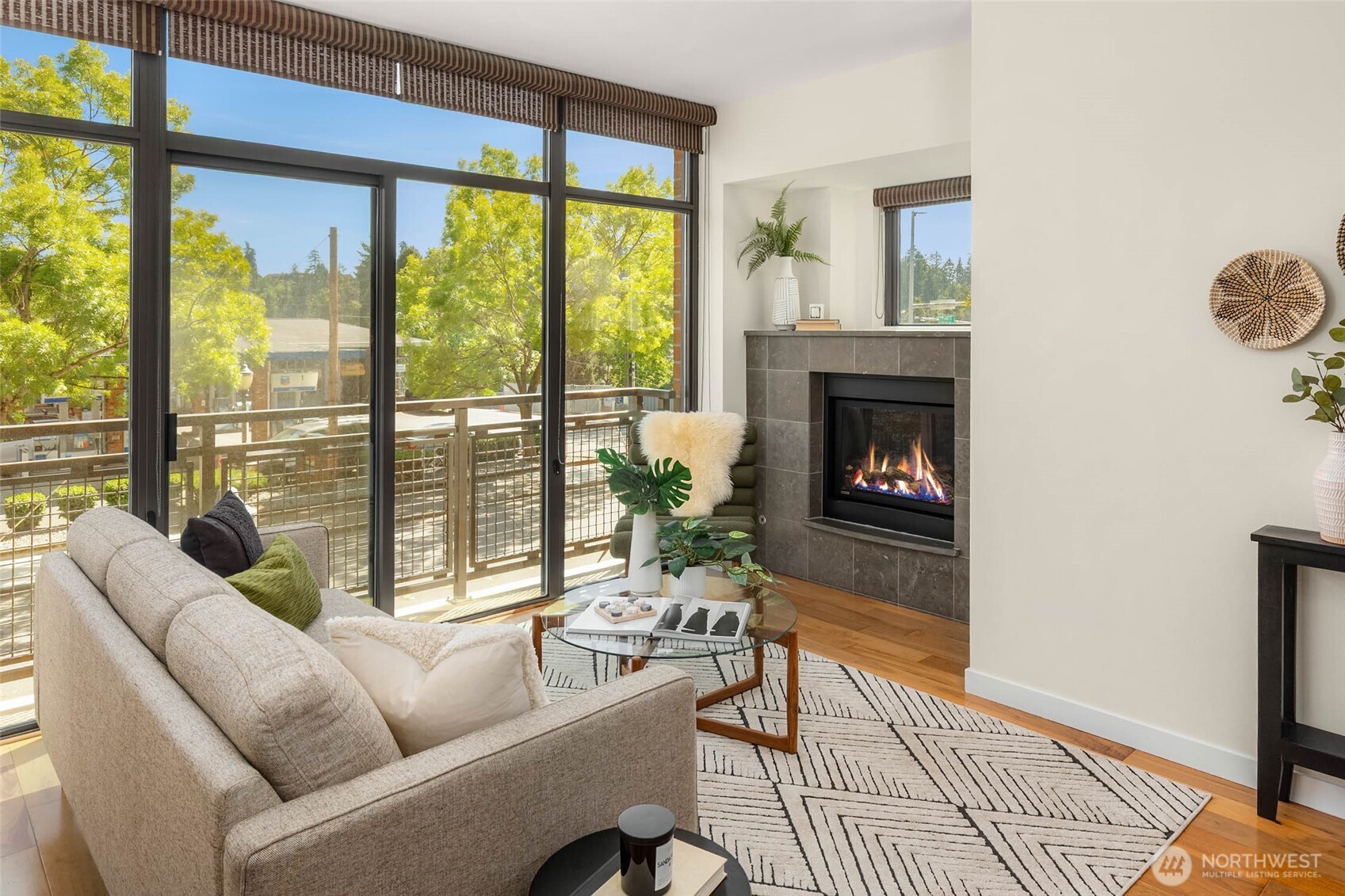 10000 Main Street Unit: 212