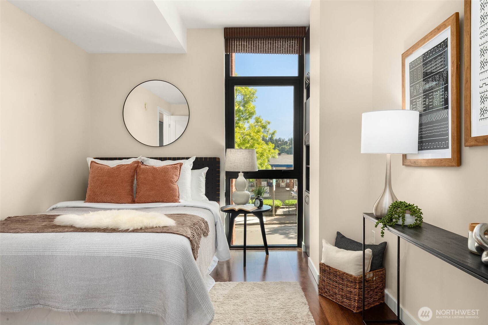 10000 Main Street Unit: 212