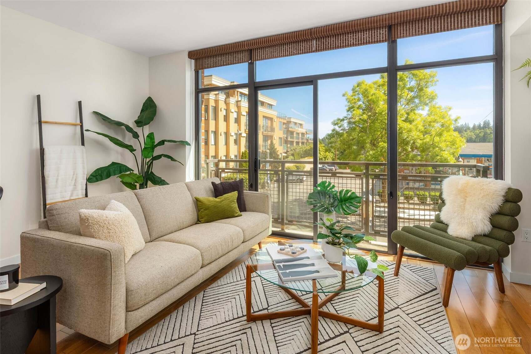 10000 Main Street Unit: 212