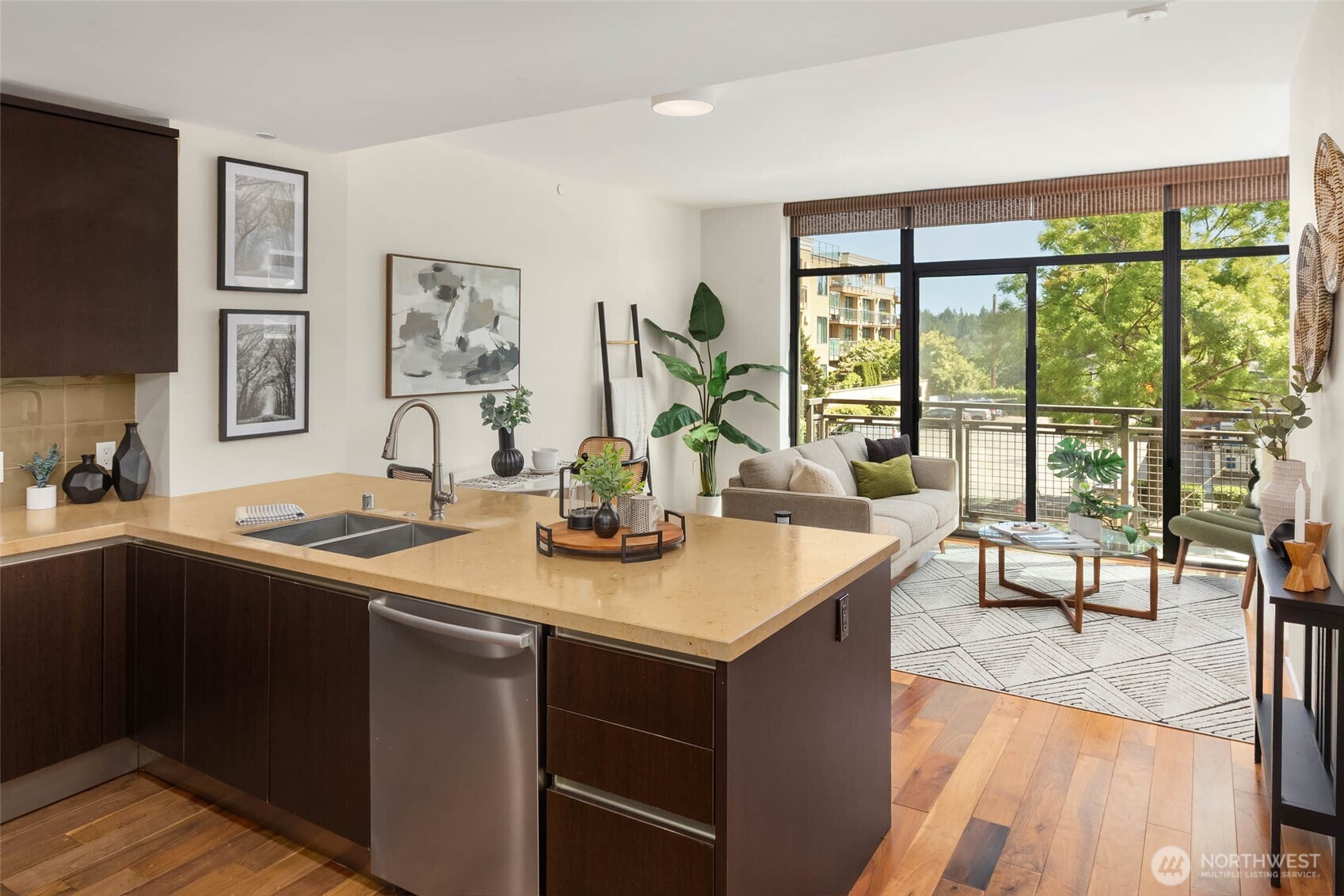 10000 Main Street Unit: 212