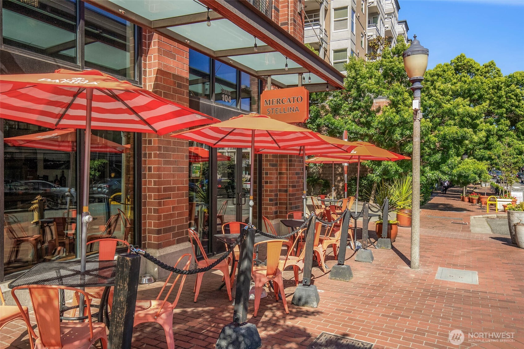 10000 Main Street Unit: 212