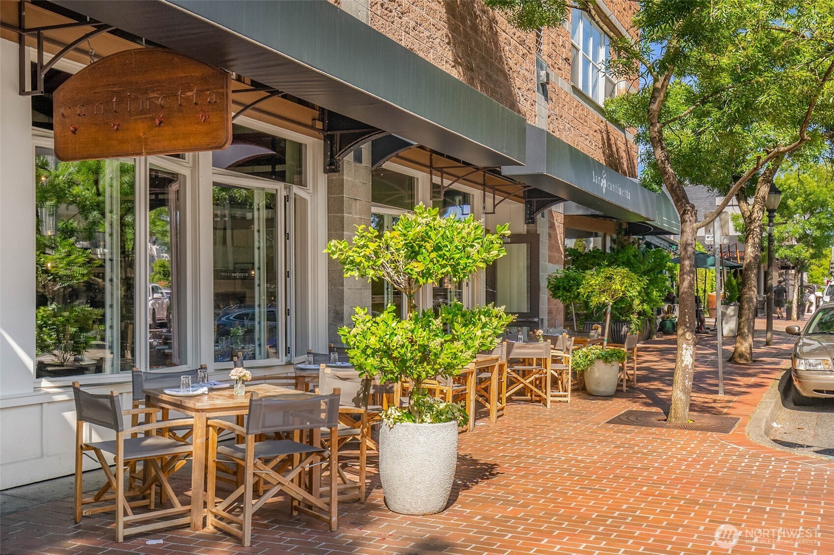 10000 Main Street Unit: 212