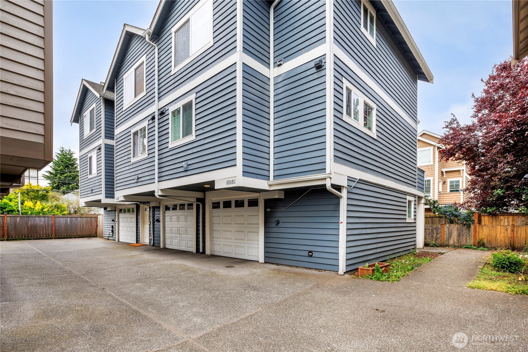 8505 Midvale Avenue N Unit: B