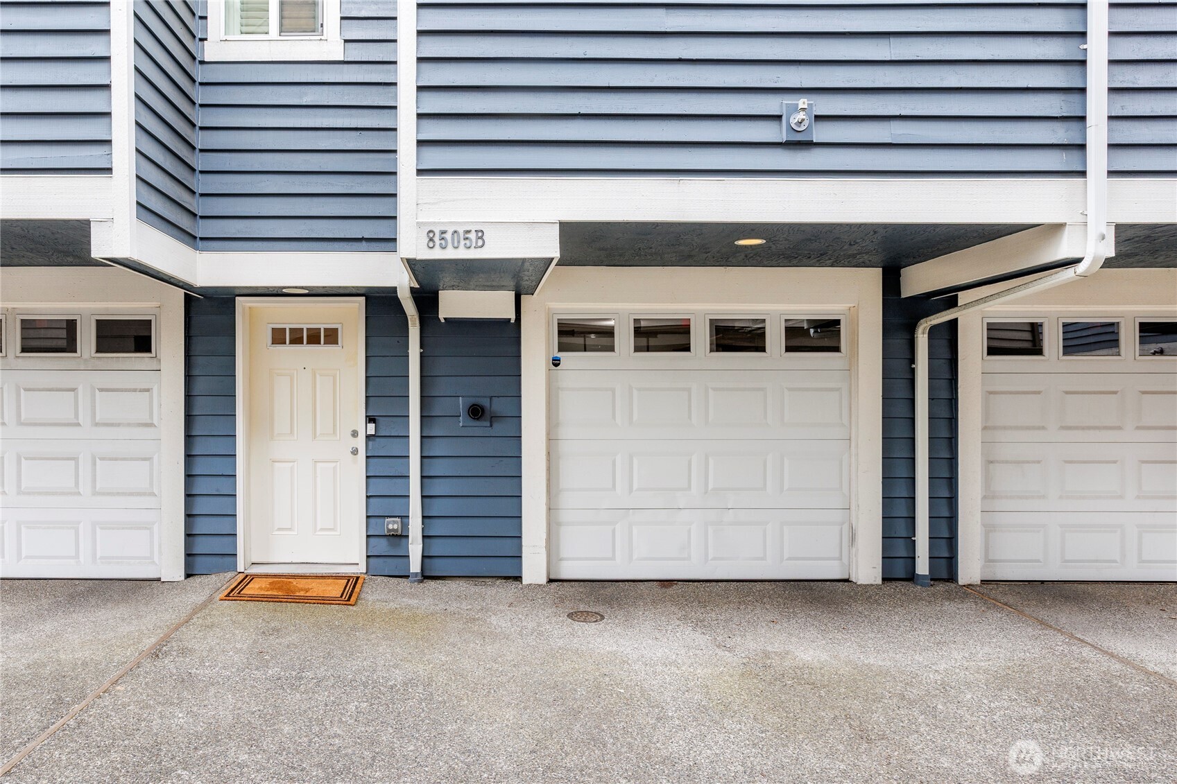 8505 Midvale Avenue N Unit: B