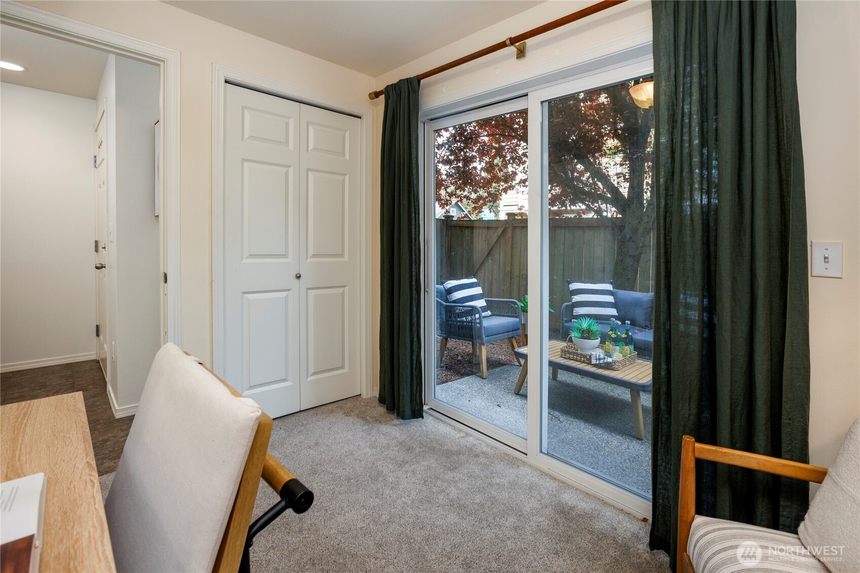 8505 Midvale Avenue N Unit: B