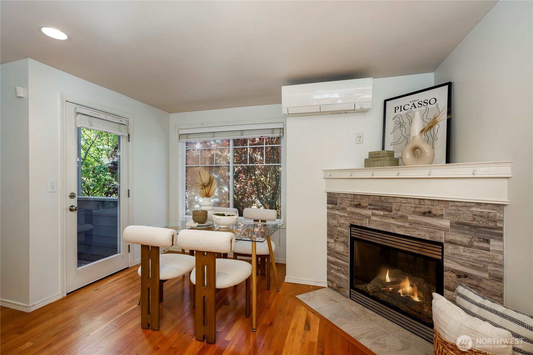 8505 Midvale Avenue N Unit: B