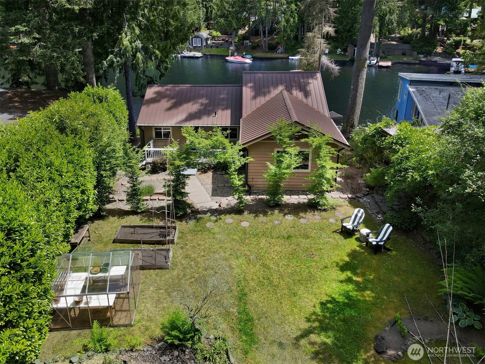 292 NE Lake Drive