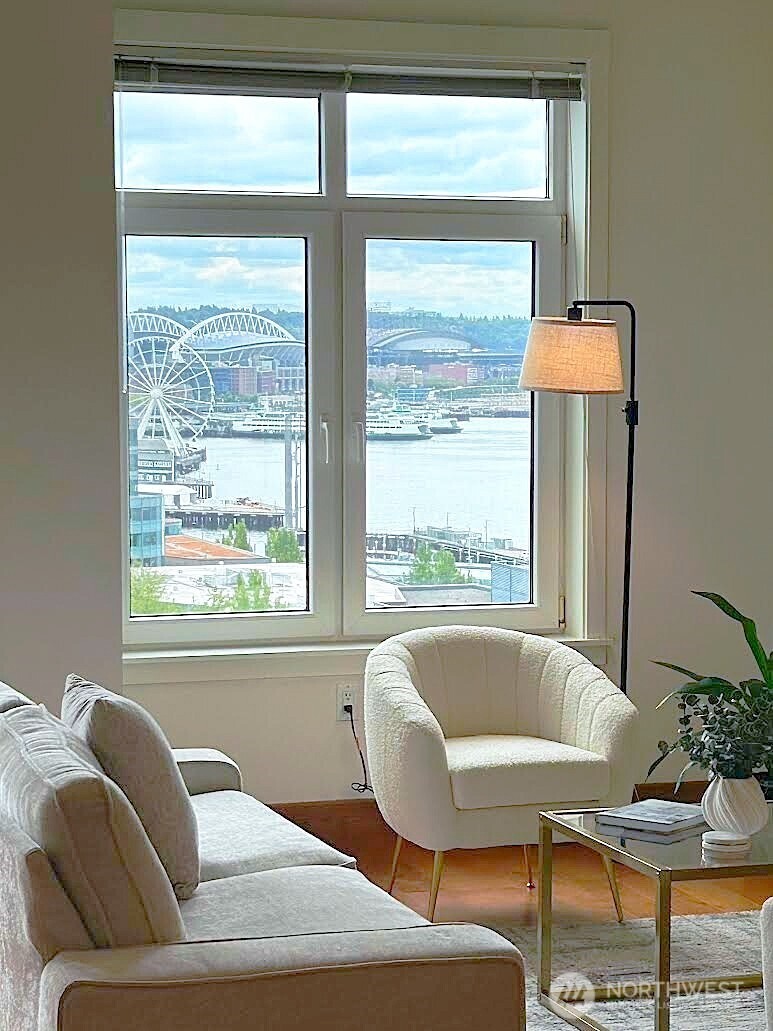2607 Western Avenue Unit: 1203