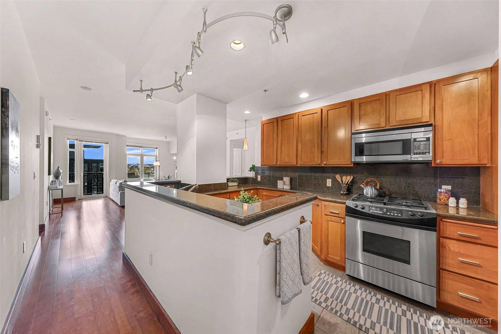 2607 Western Avenue Unit: 1203