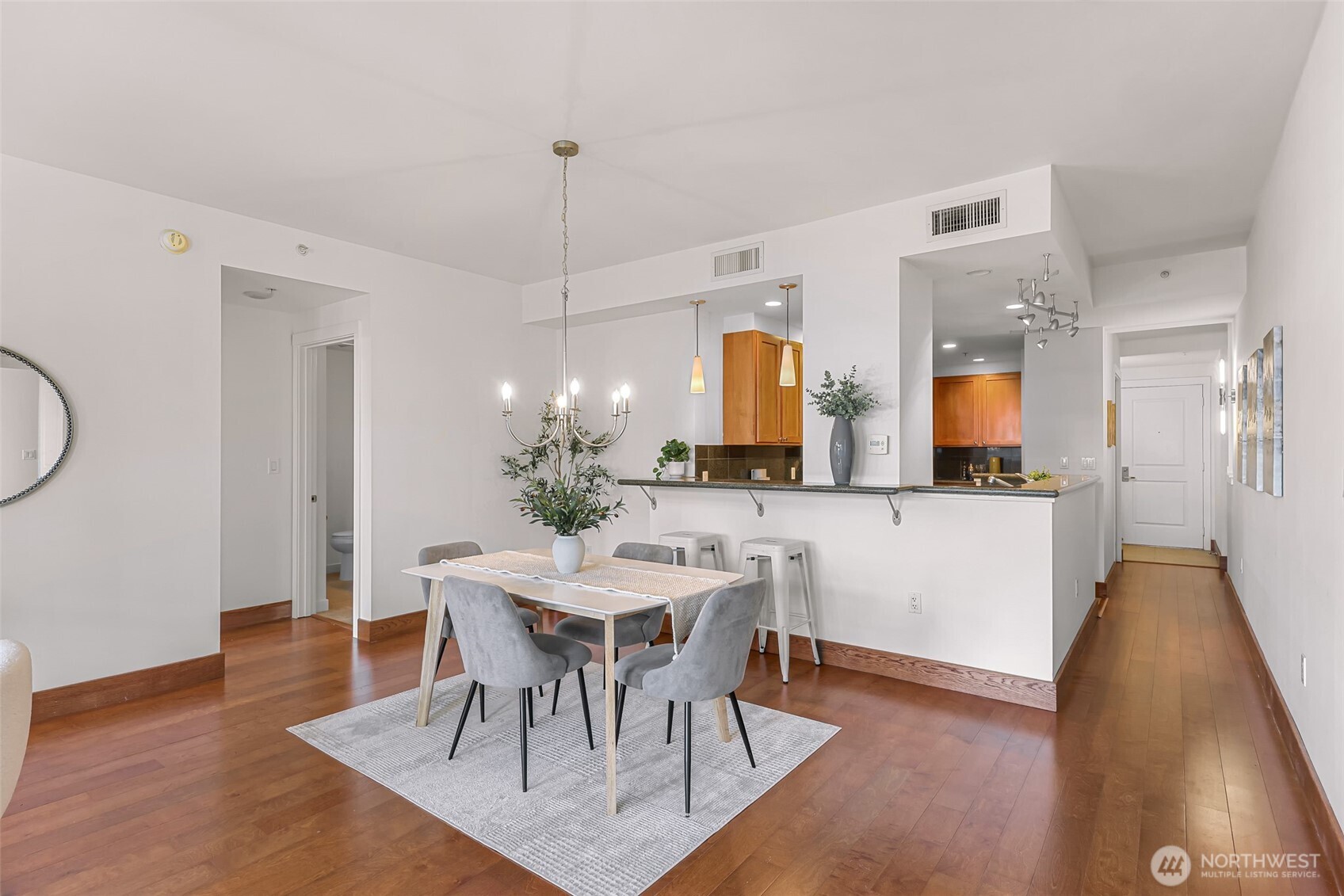 2607 Western Avenue Unit: 1203