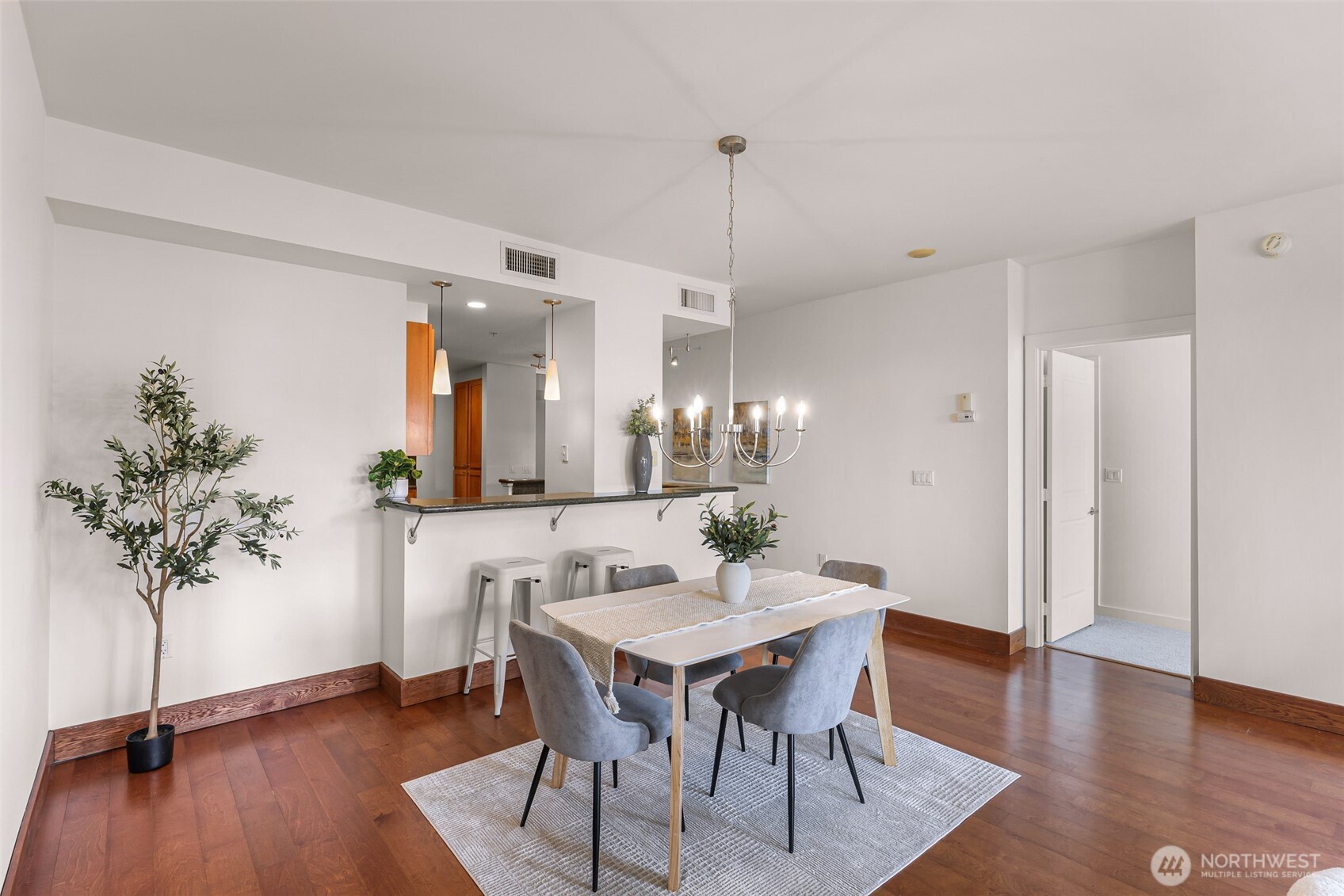 2607 Western Avenue Unit: 1203