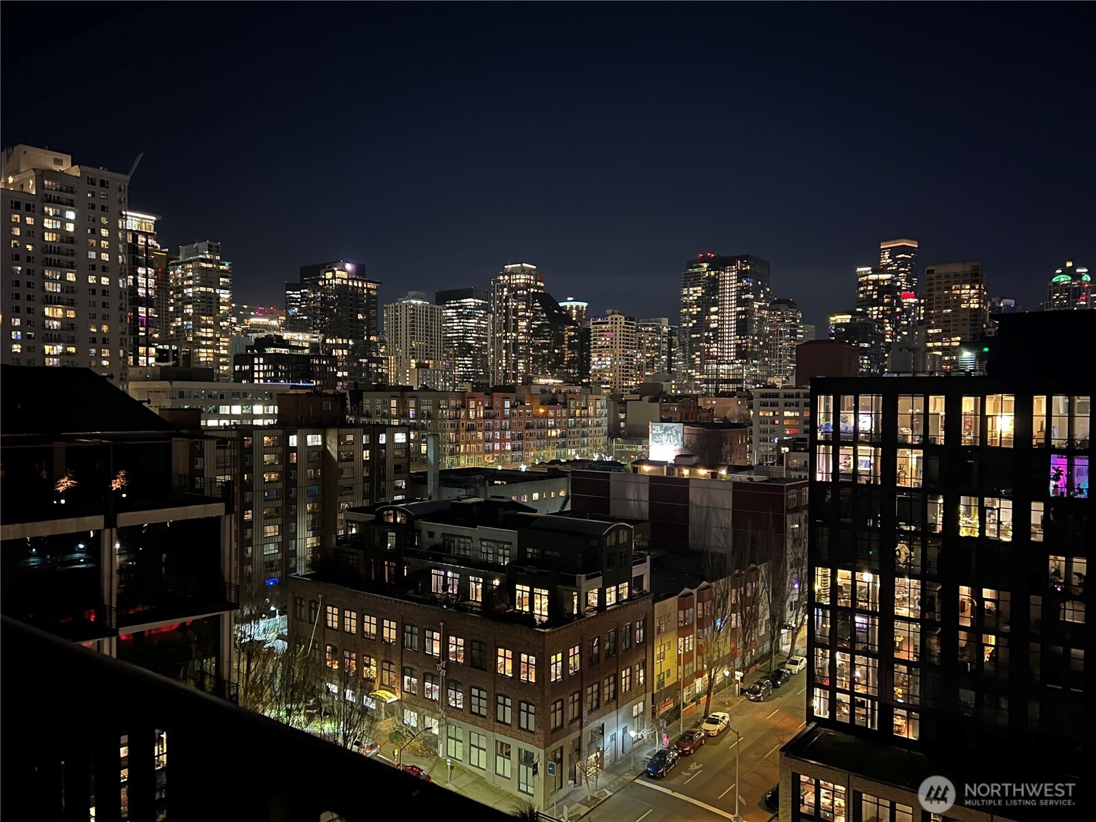 2607 Western Avenue Unit: 1203
