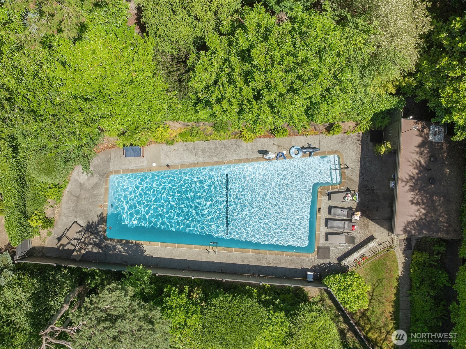 895 NW Elford Drive