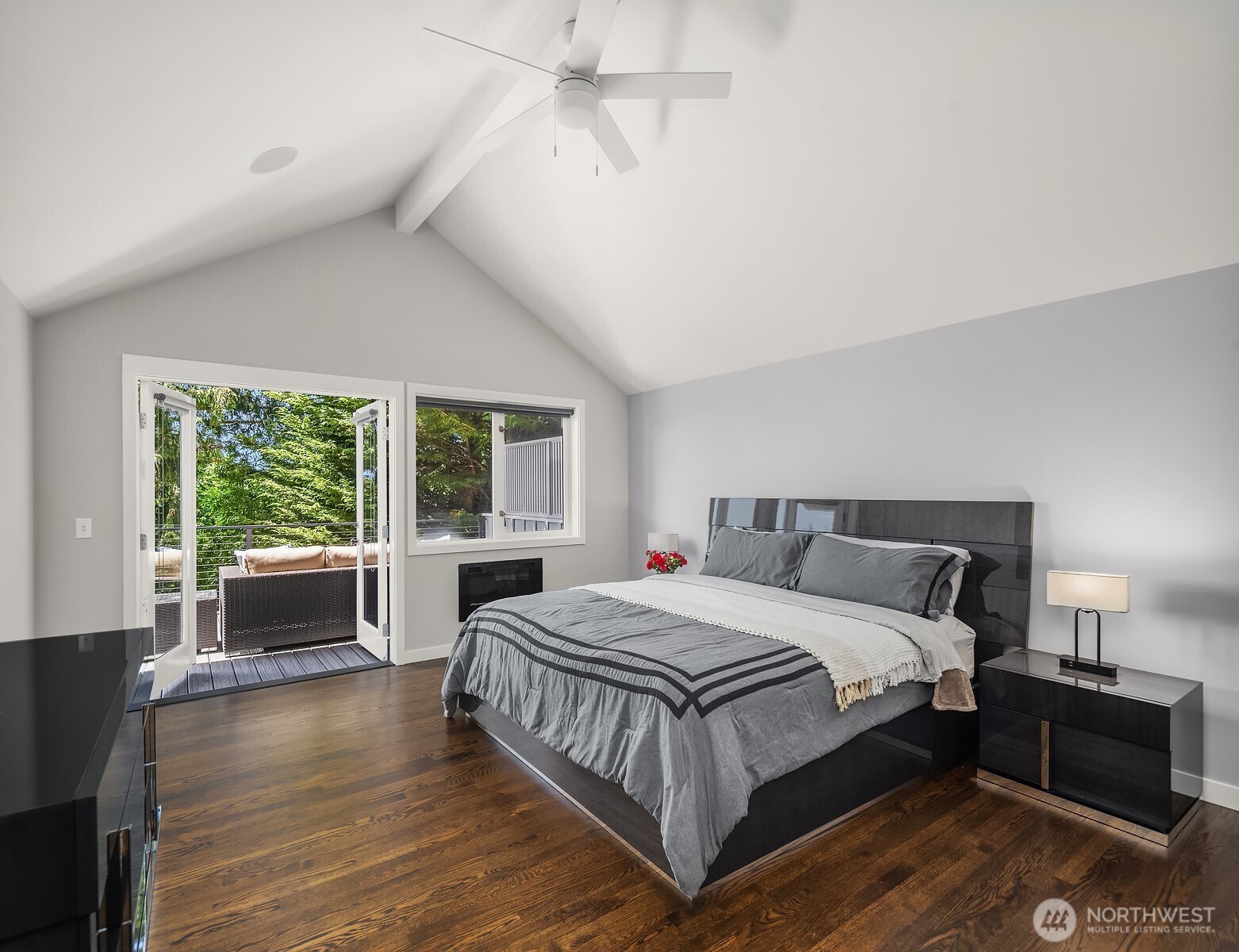 895 NW Elford Drive
