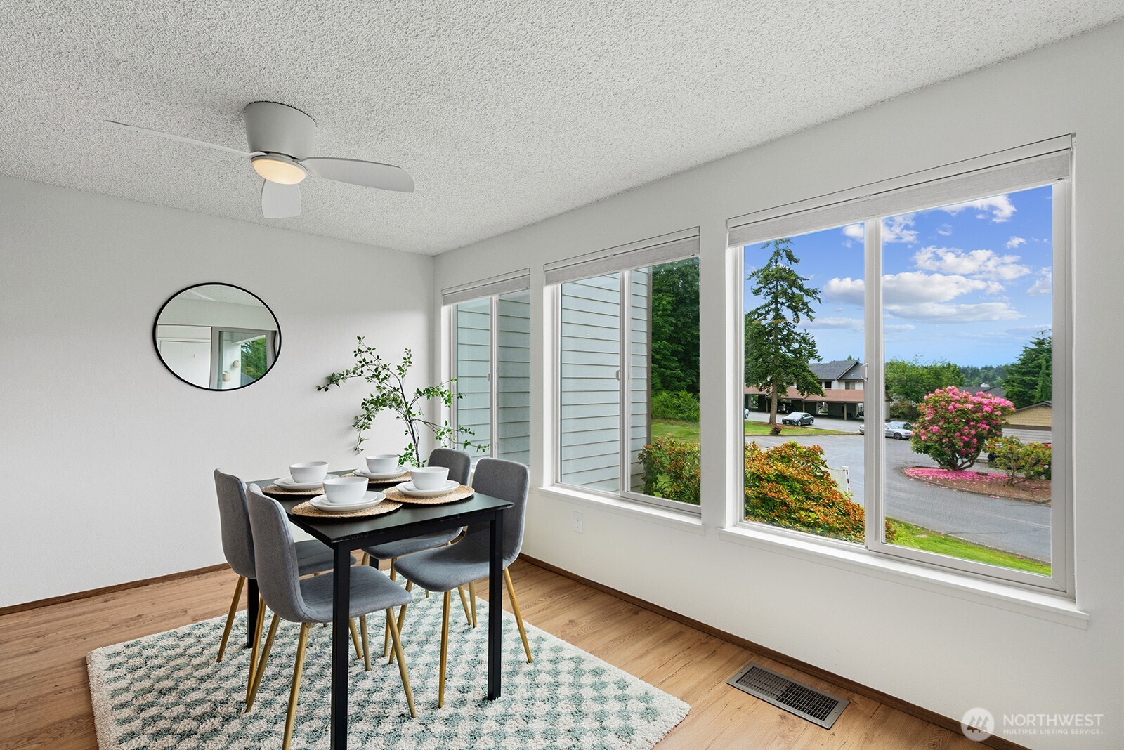 23403 Lake View Drive Unit: I202